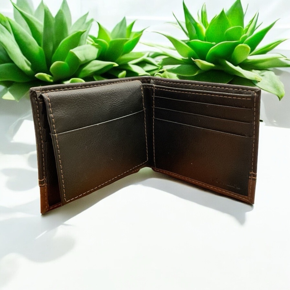 Columbia Brown Leather Key and Card Holder with Smooth Finish